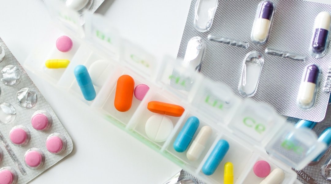 Cinco consejos clave para identificar medicamentos falsos o adulterados